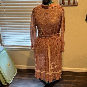Vintage Bohemian Long Sleeve Paisley Midi Dress in Rust